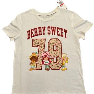 Womans Tee NWT Cream and Red Berry Sweet 79